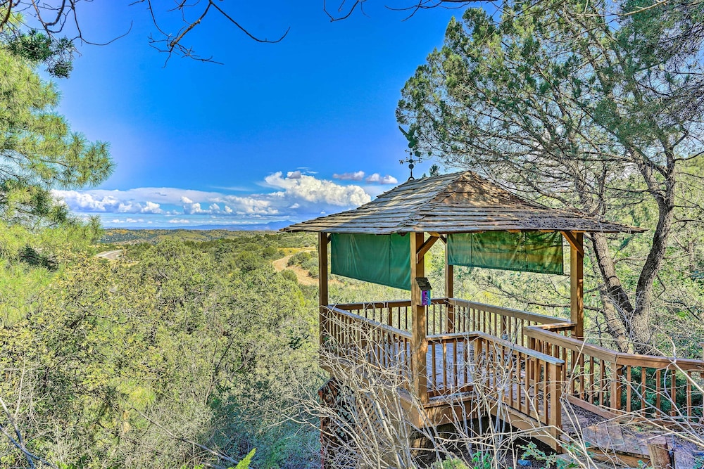 Prescott Vacations - Picturesque Prescott Home w/ Mtn Views Hot Tub - Property Image 18