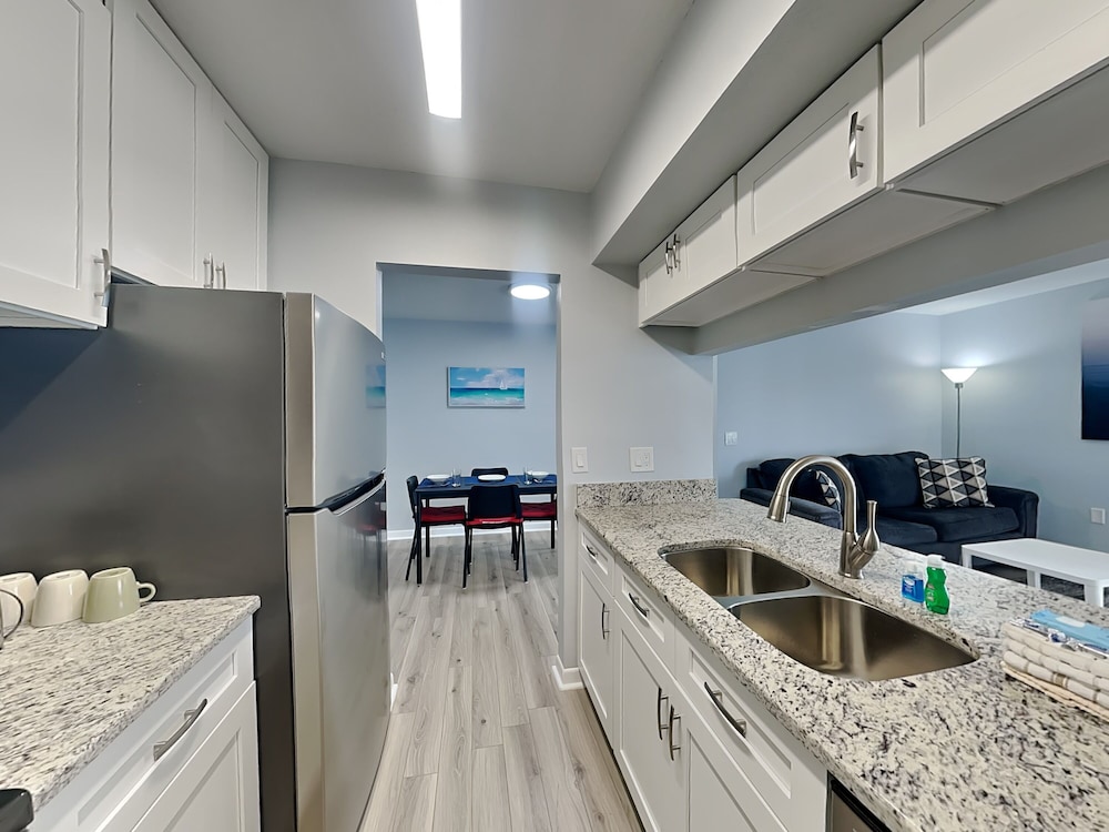 Madeira Beach Yacht Club 261F by Distinctive Beach Rentals view 2