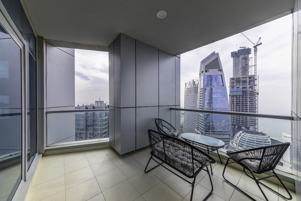 Maison Privee - High-Floor Trendy Apt w/ Marina, Palm & Ocean Vws