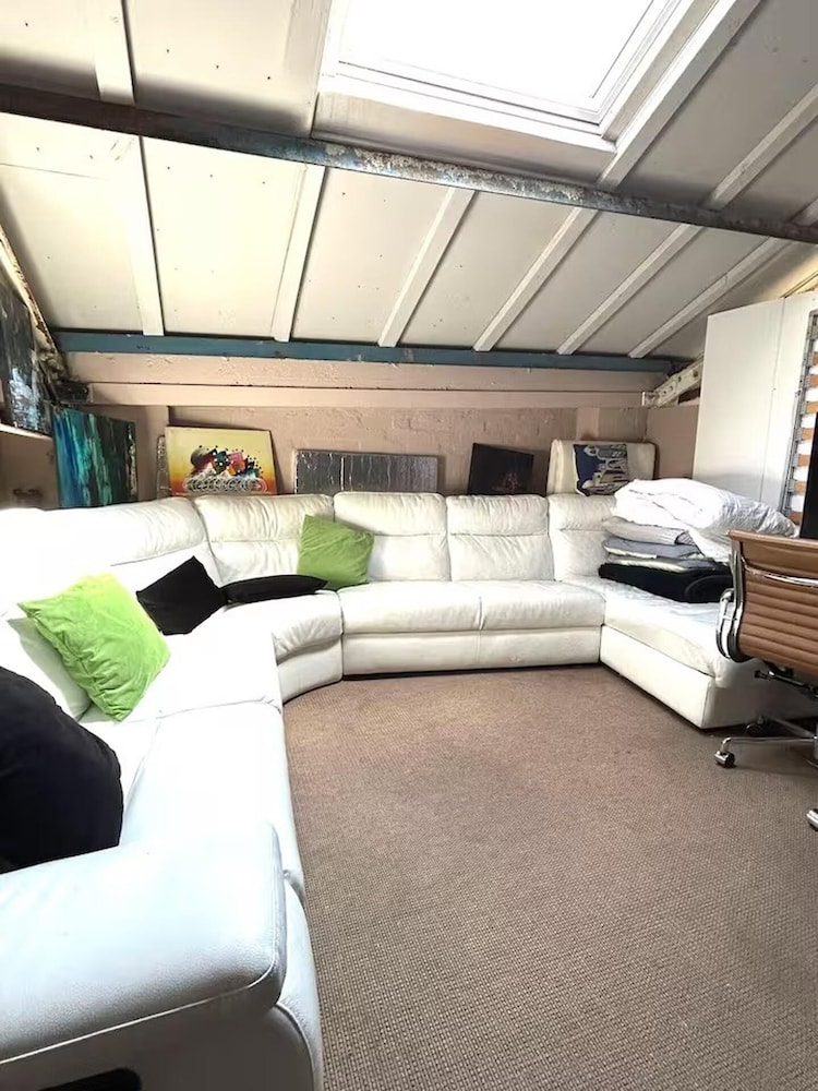 Arty Infused Loft With ac Near Emirates Stadium