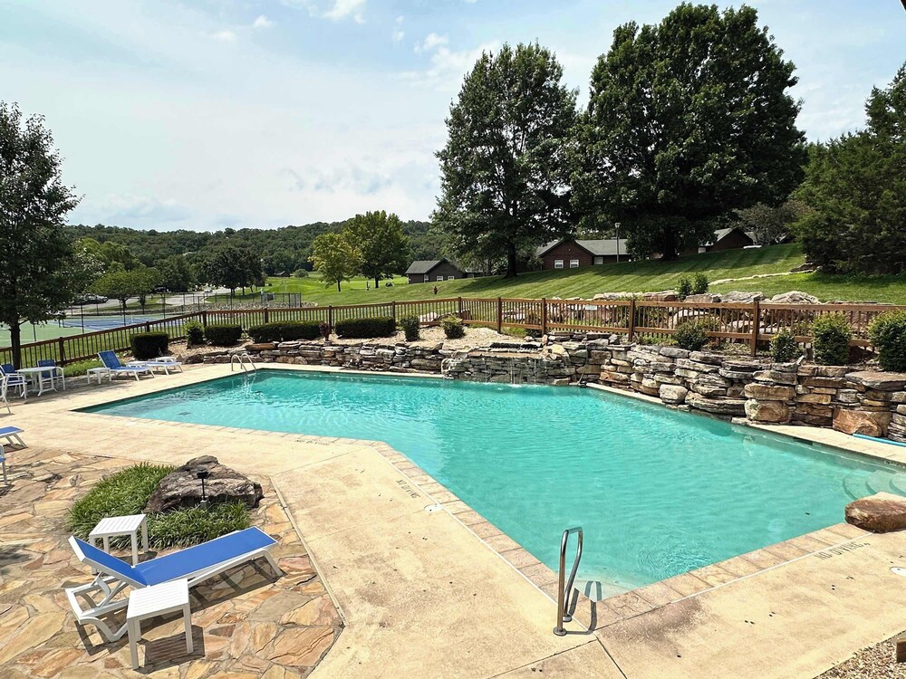 Fairway Lake Retreat