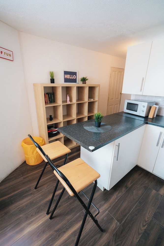 London Luxury Flat - Upper Whistler Walk
