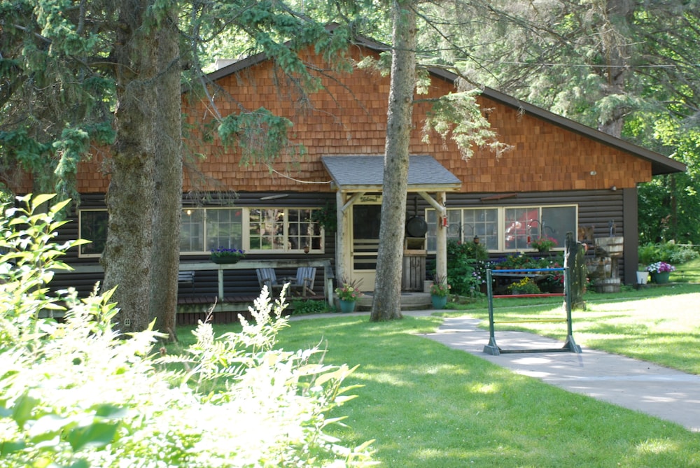Crow Wing Crest Resort