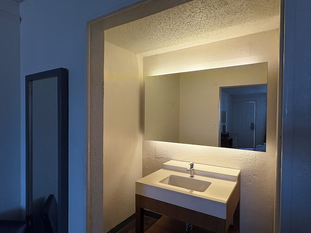 GO2 Inn & Suites by Relianse