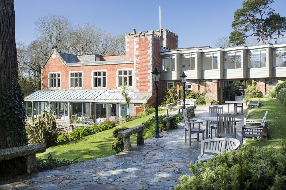 Falmouth Vacations - Hotel Meudon - Property Image 1