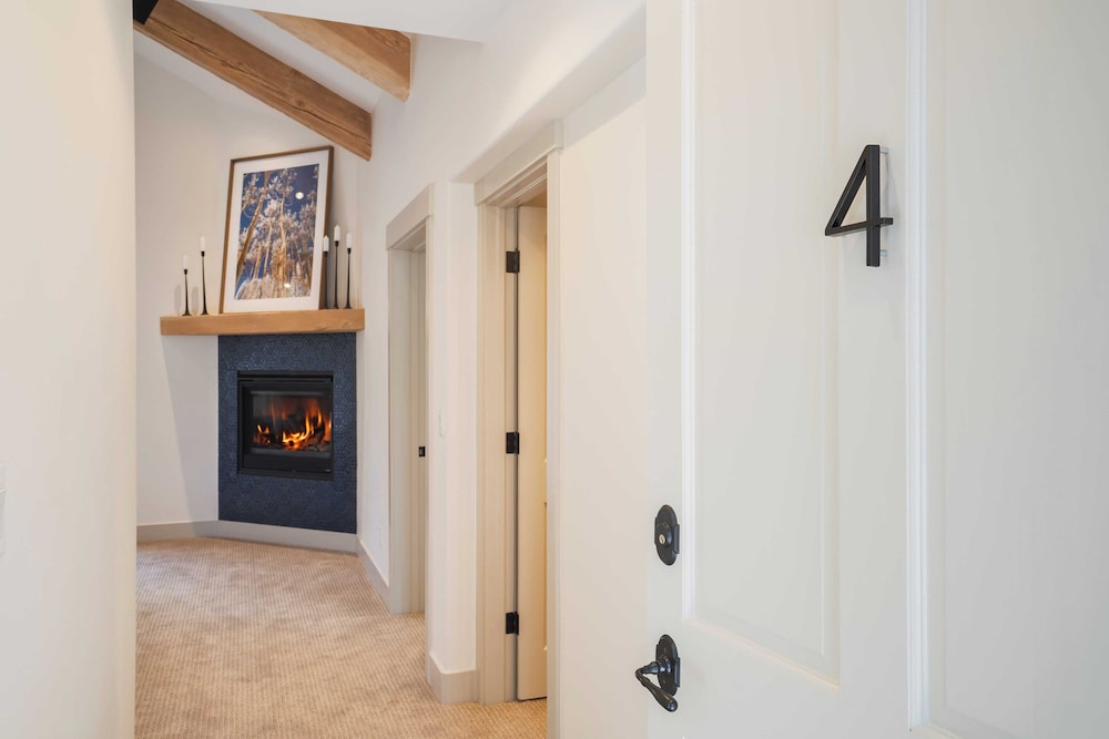 Luxury Mountain Estate w/ Indoor Pool, Gym & Hot Tub Near Keystone | Sleeps 19