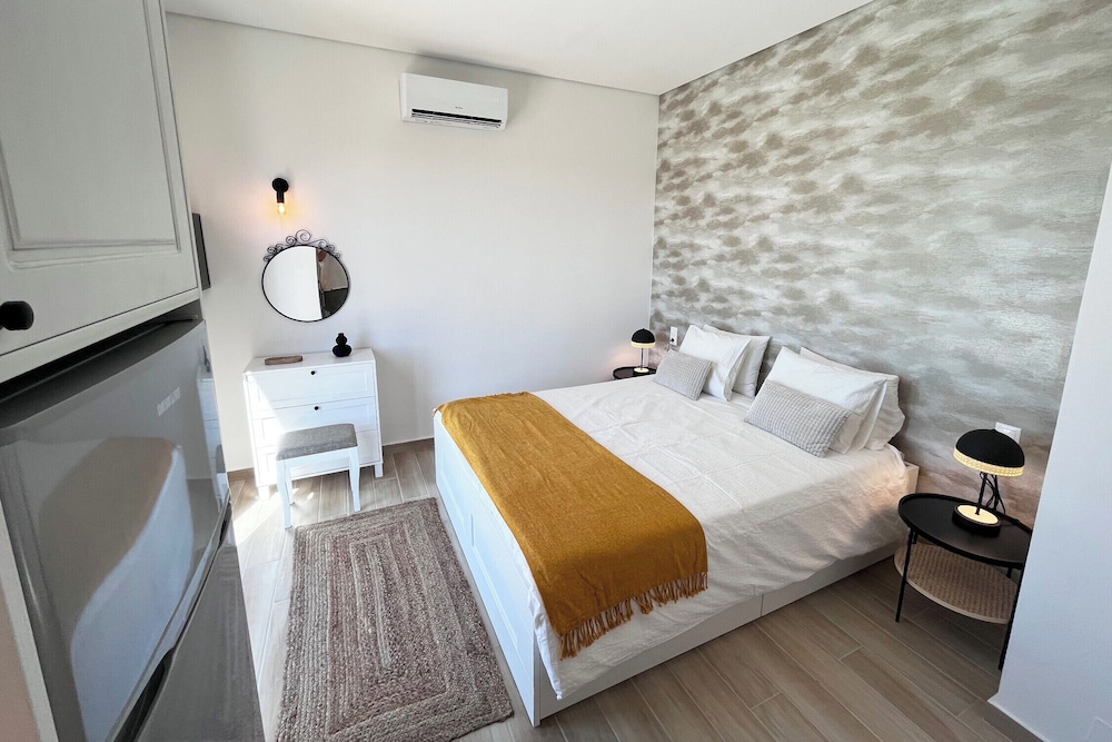Romance at Villa Dionysos w heated pool