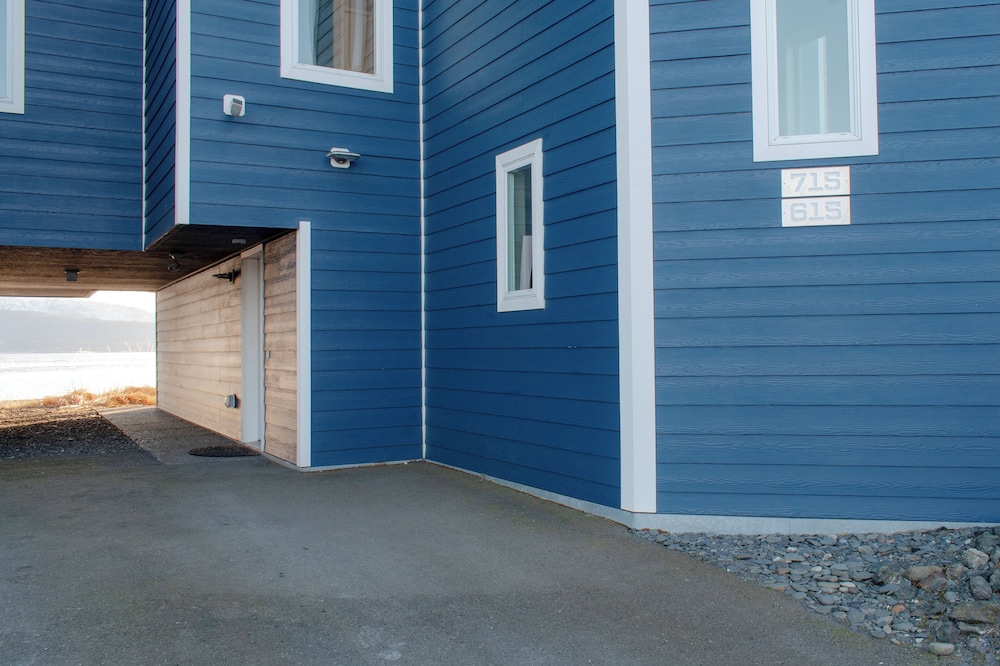Lakeshore Lodges