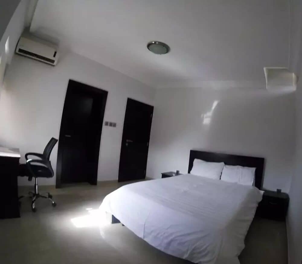 Ironhouse Guest Suites