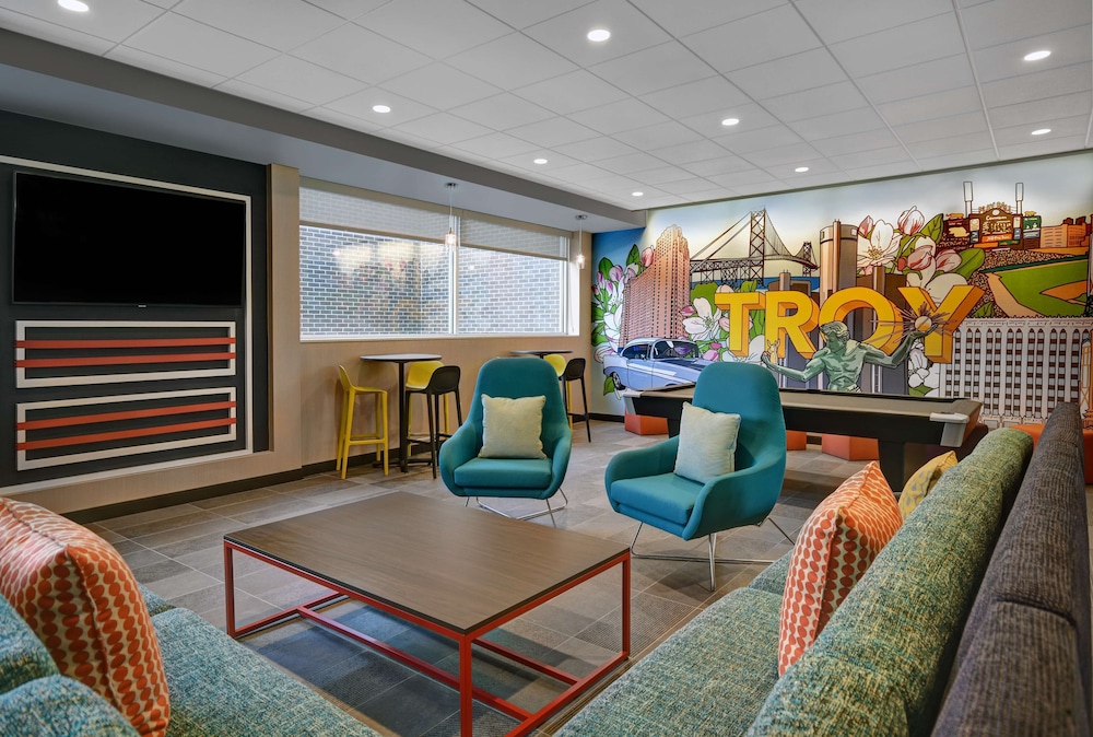 Detroit Vacations - Tru by Hilton Troy Detroit - Property Image 3