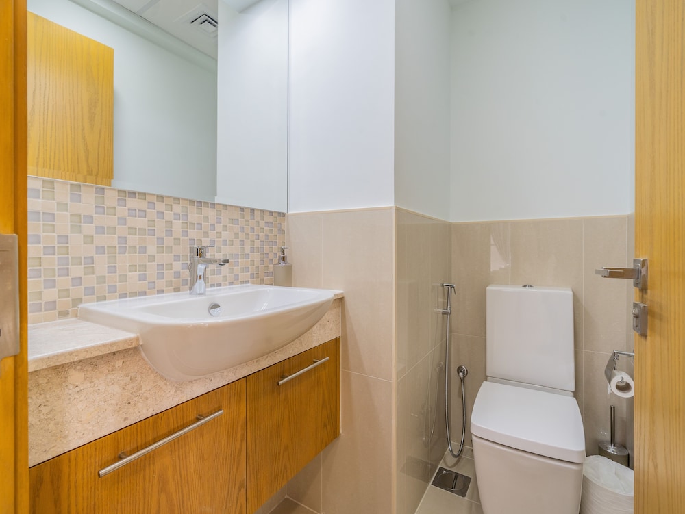 Glamorous Apartment Facing Burj Khalifa