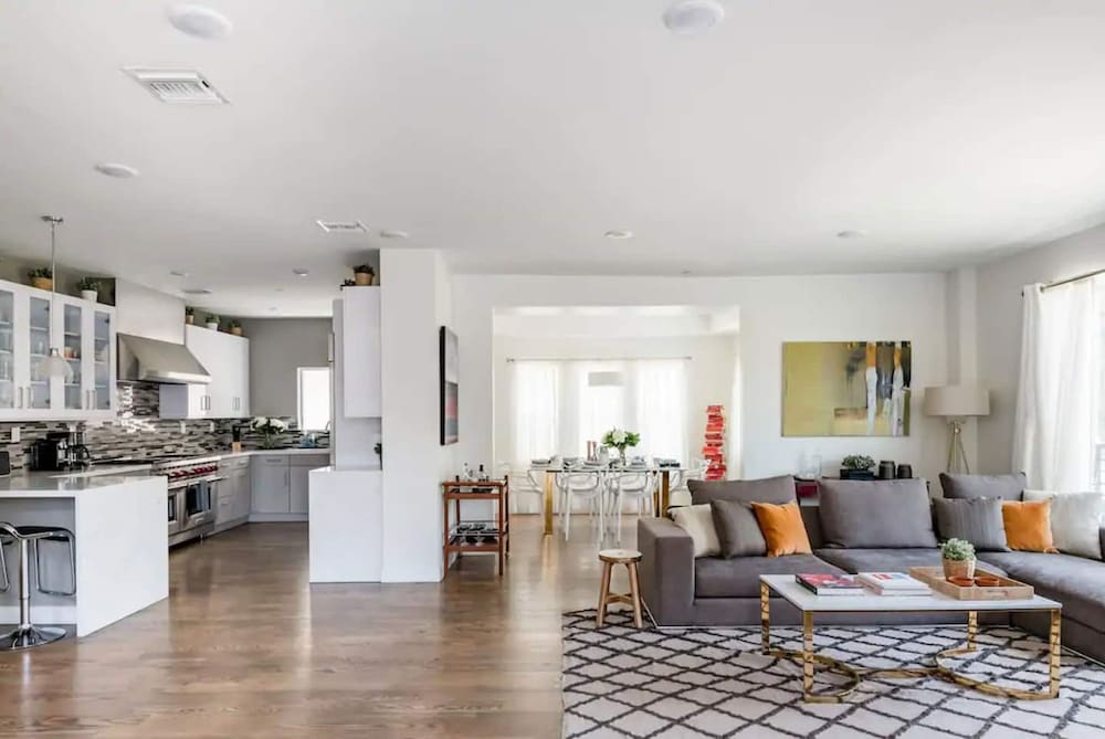 Hollywood Hills Heatpool BBQ Prime Location
