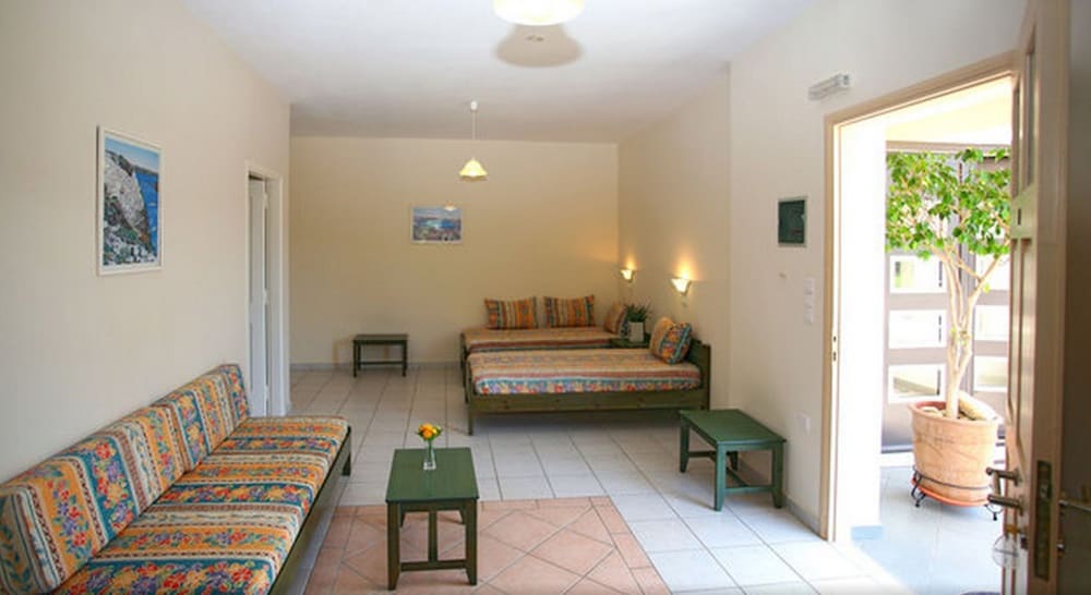 Armonia Apartments & Studios