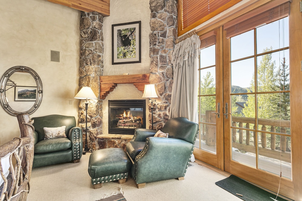 Thistle Drive Home at Deer Valley Resort - 4 Bedroom Home #3020 4 Condo