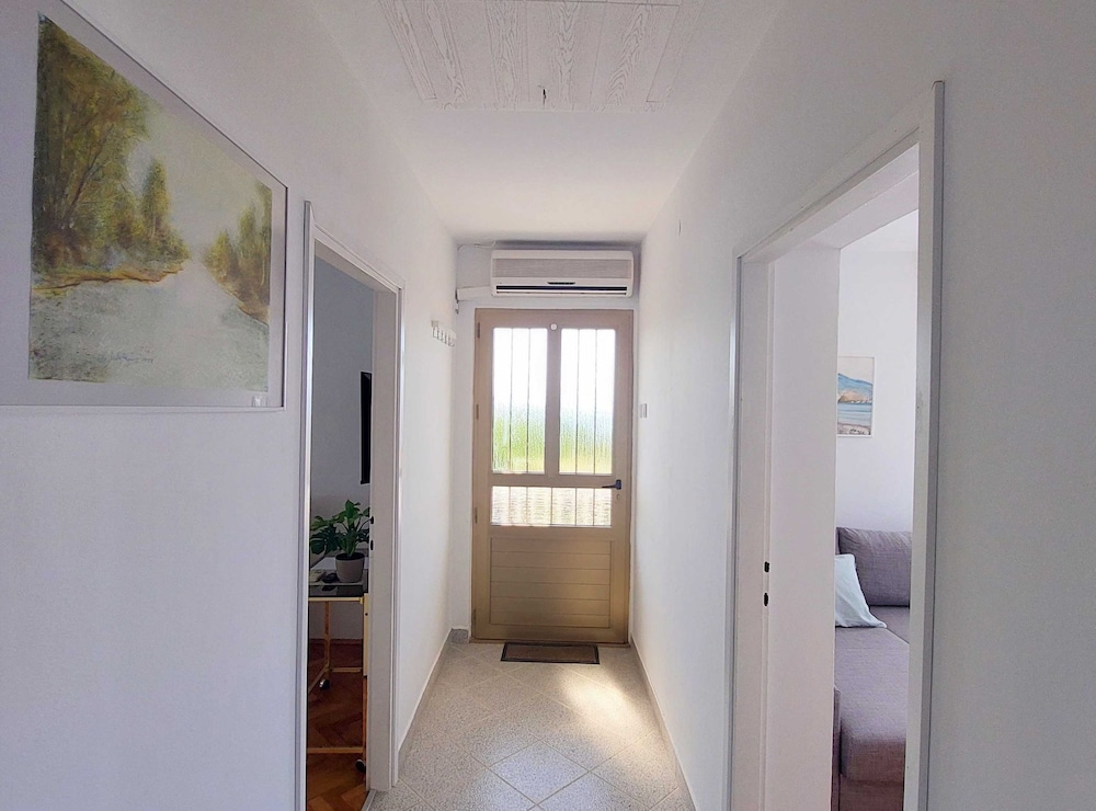 Sea View Crikvenica Apartment With Balcony and Free Wifi