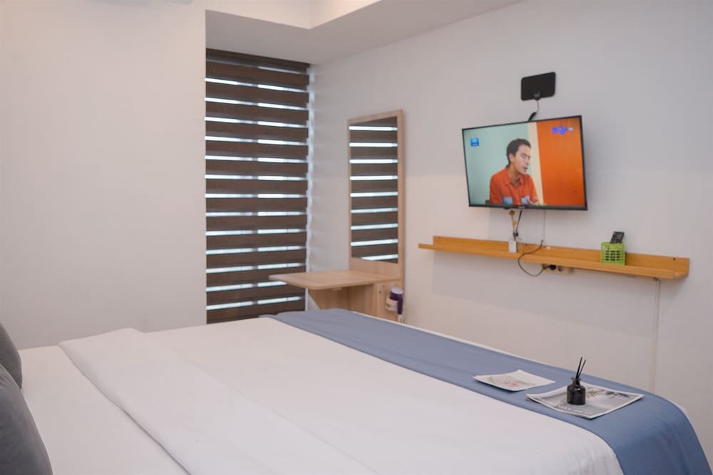 Warm and Spacious 1BR at Branz BSD City Apartment