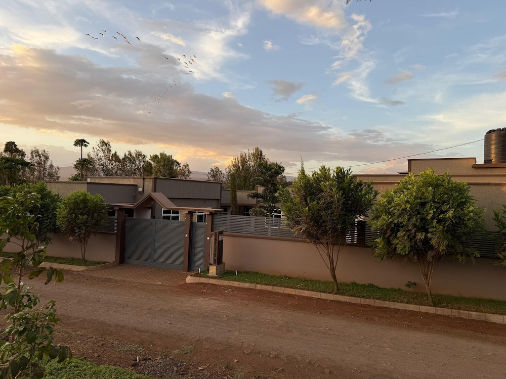 CJ VILLA
