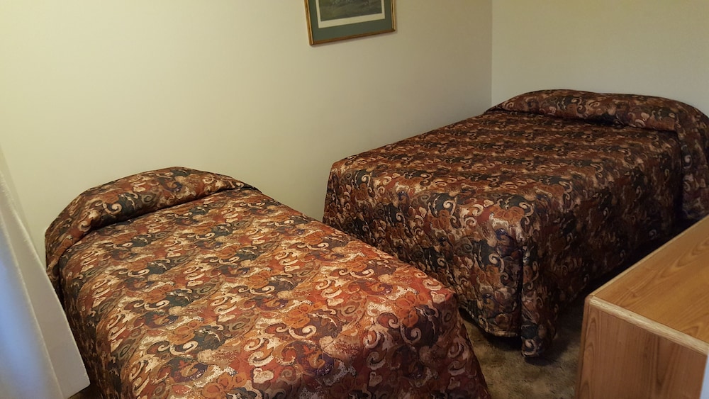 Clark's Beach Motel