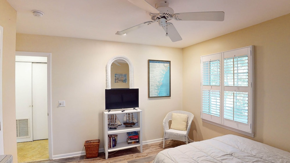 Beachbreak 3 Bedroom Apts