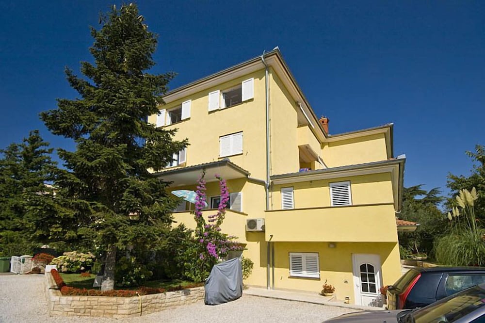 Apartments Davorka