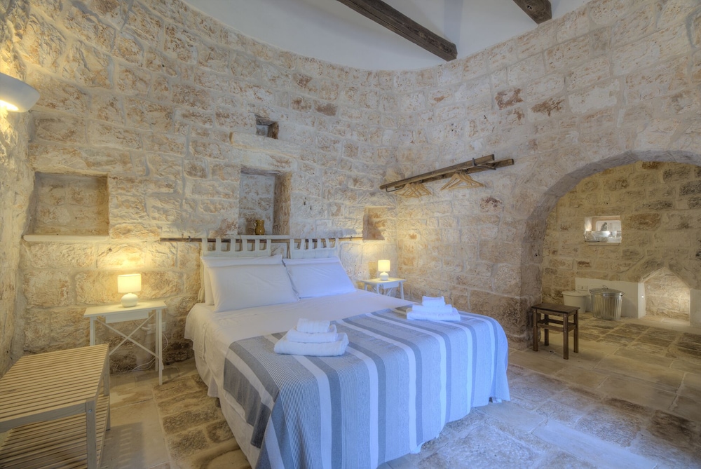 Trullo Pagliaro Cisternino by Typney view 3