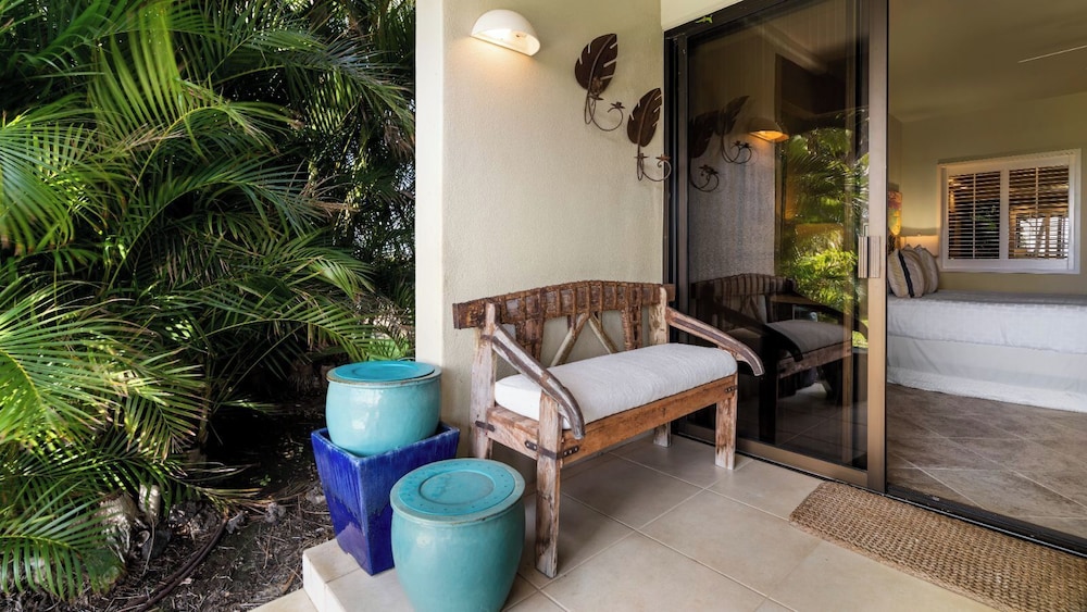 Beautifully Updated - Close to Beach & Pool - Oceanview Lanai - Vrkcv