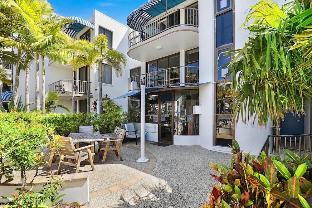 Headland Tropicana