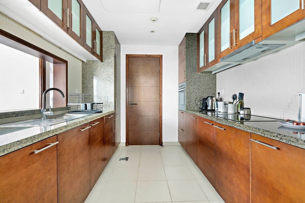Silkhaus High Floor in Southridge Modern Tower