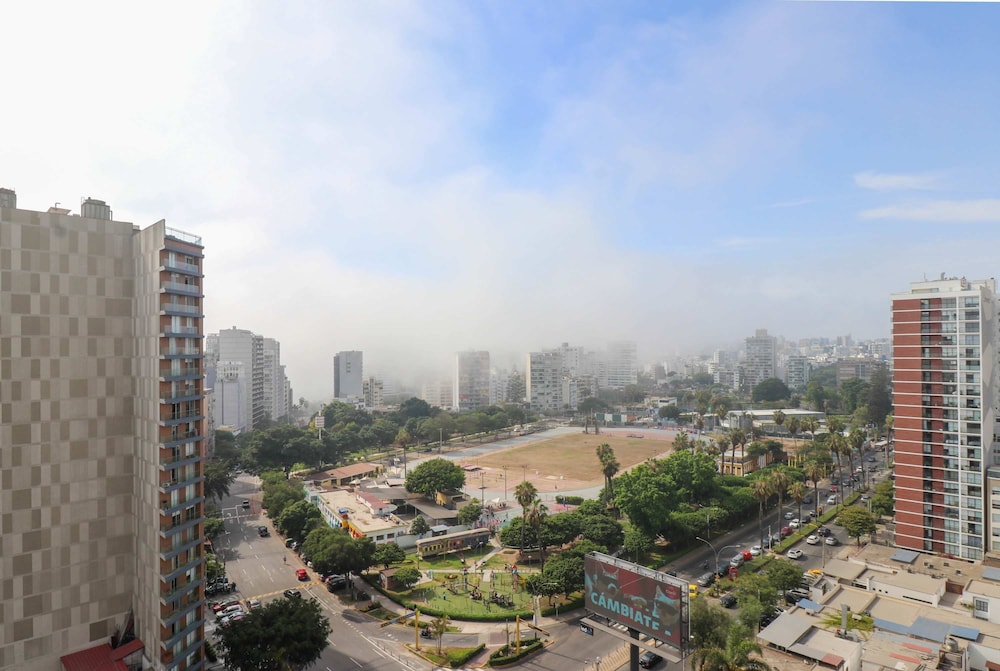 w Exceptional 2BR w Balcony in Barranco