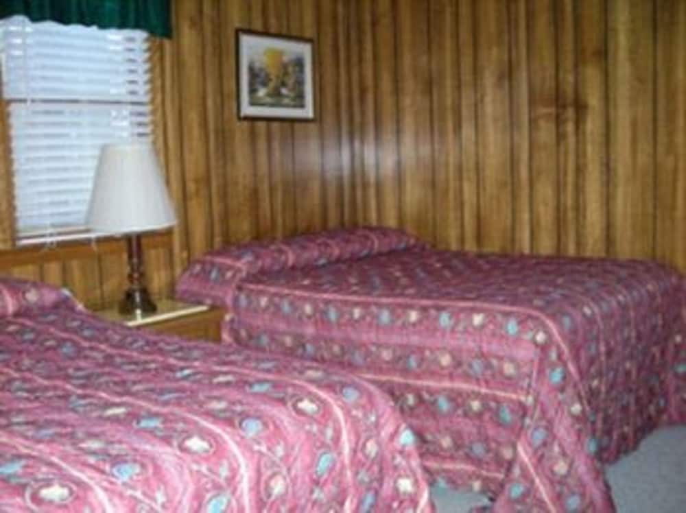 Cabins at Twinbrook Resort