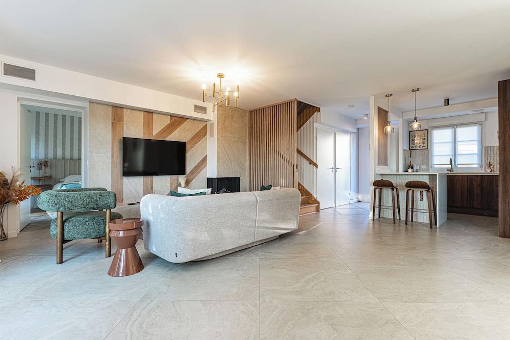 Elegant Family Home Near Deauville