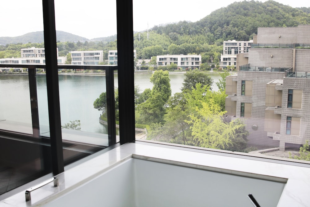 Hilton Ningbo Dongqian Lake