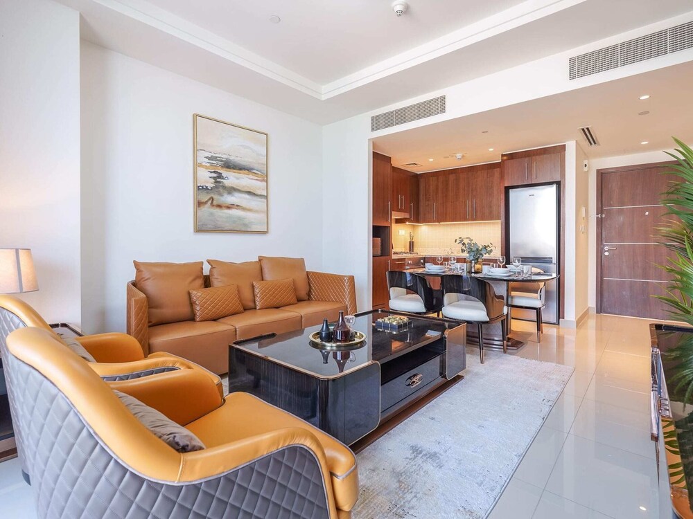Luxurious & Stylish Apartments Across Dubai Mall - Burj Khalifa - City Views