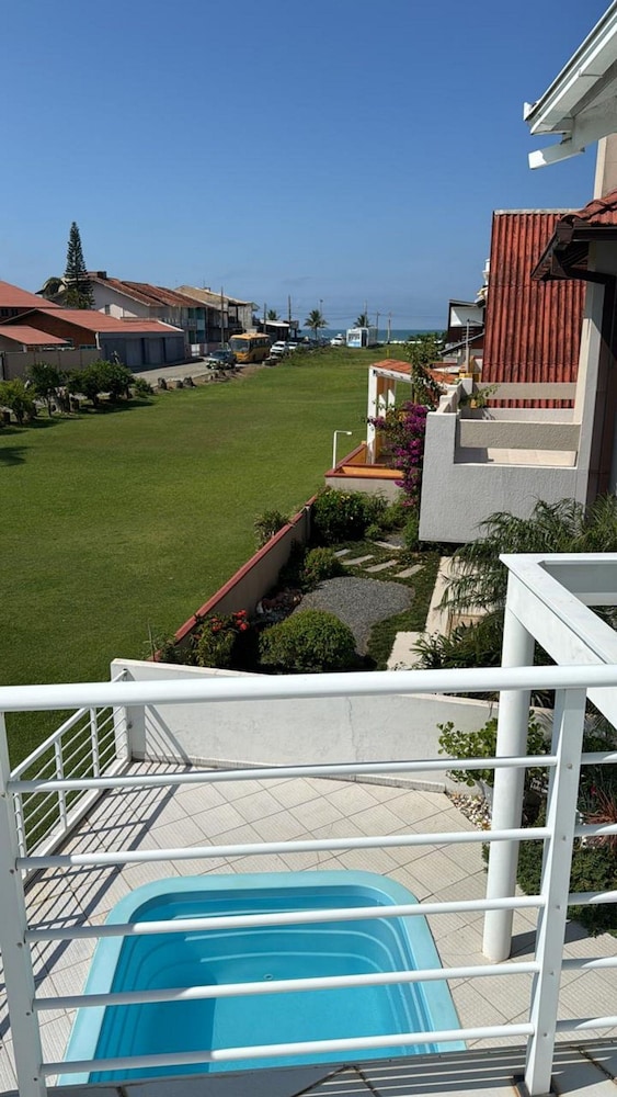 Casa de Praia Brisa do Oceano com Piscina Privativa - São Francisco do Sul