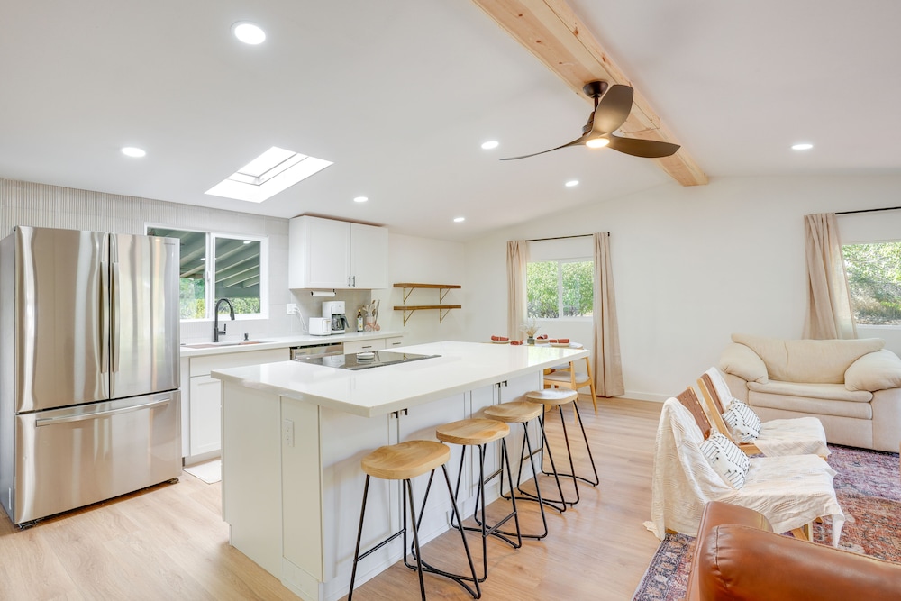 Mtn Views: Bright & Airy Sedona Home!