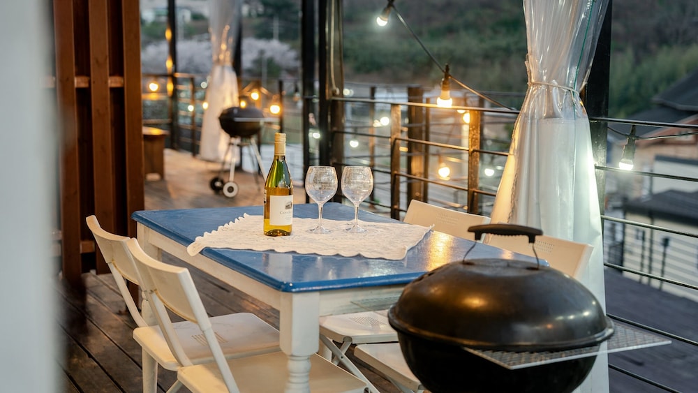 Yeonorang Park Pool Villa in Pohang