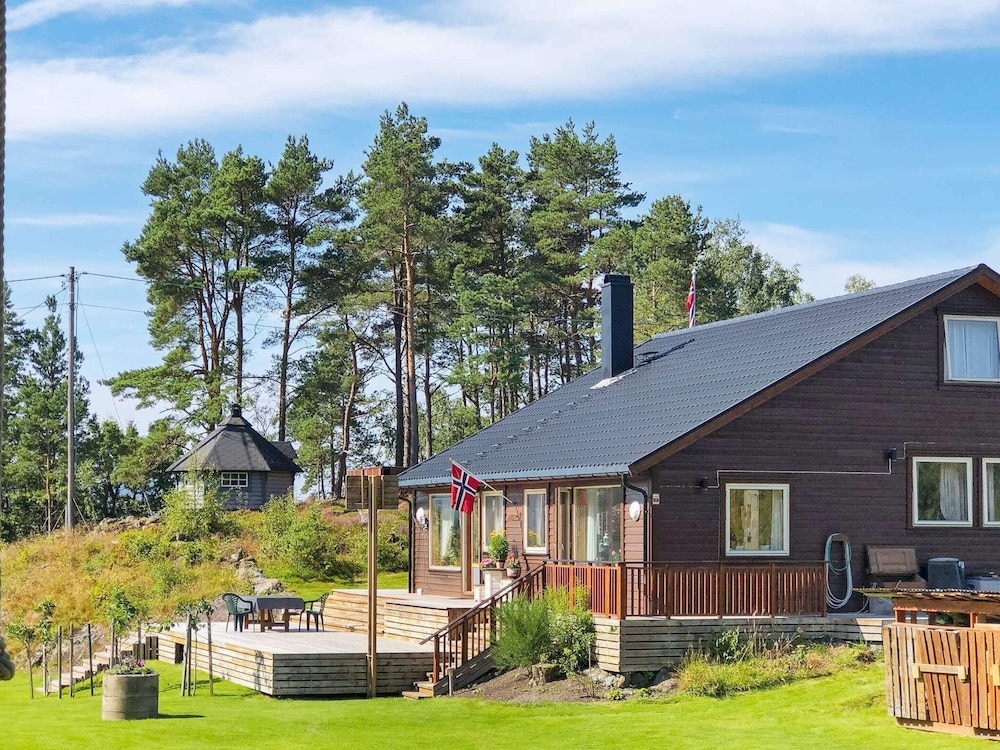 8 Person Holiday Home in Jelsa-by Traum