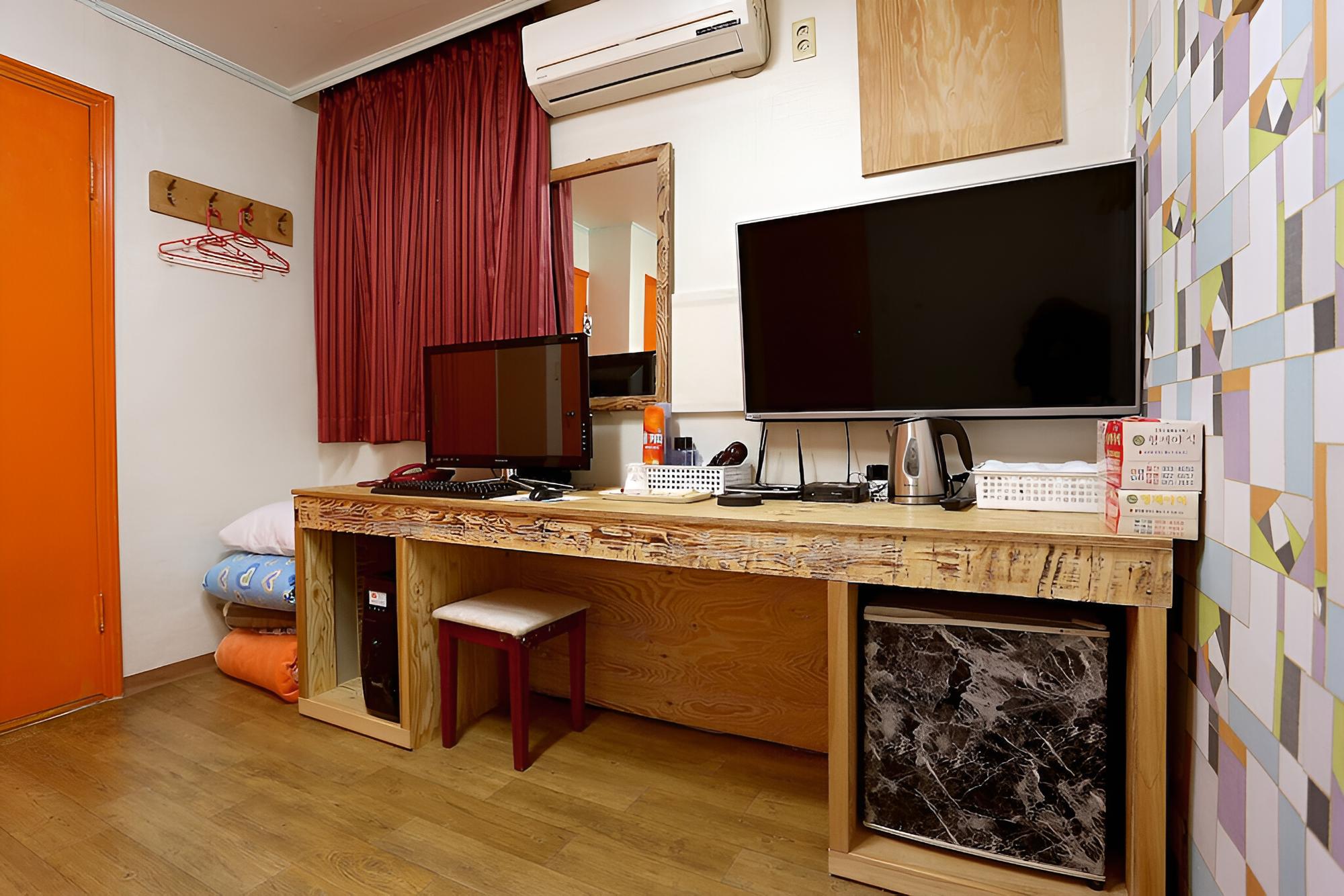 Photo 11