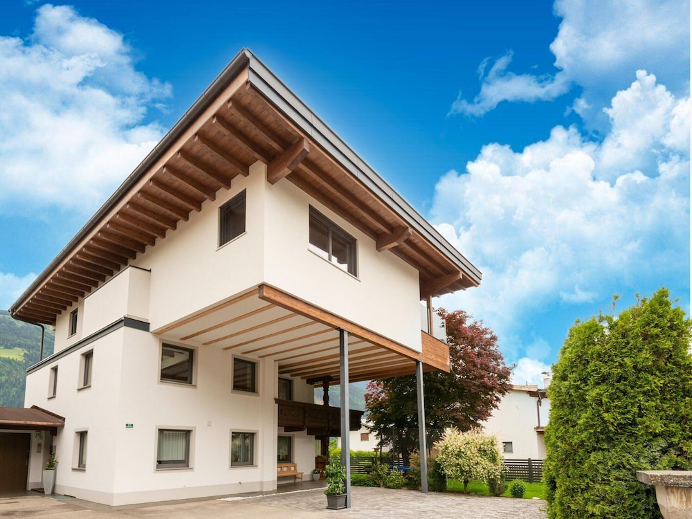 Apartment in Fugen Near Spieljochbahn