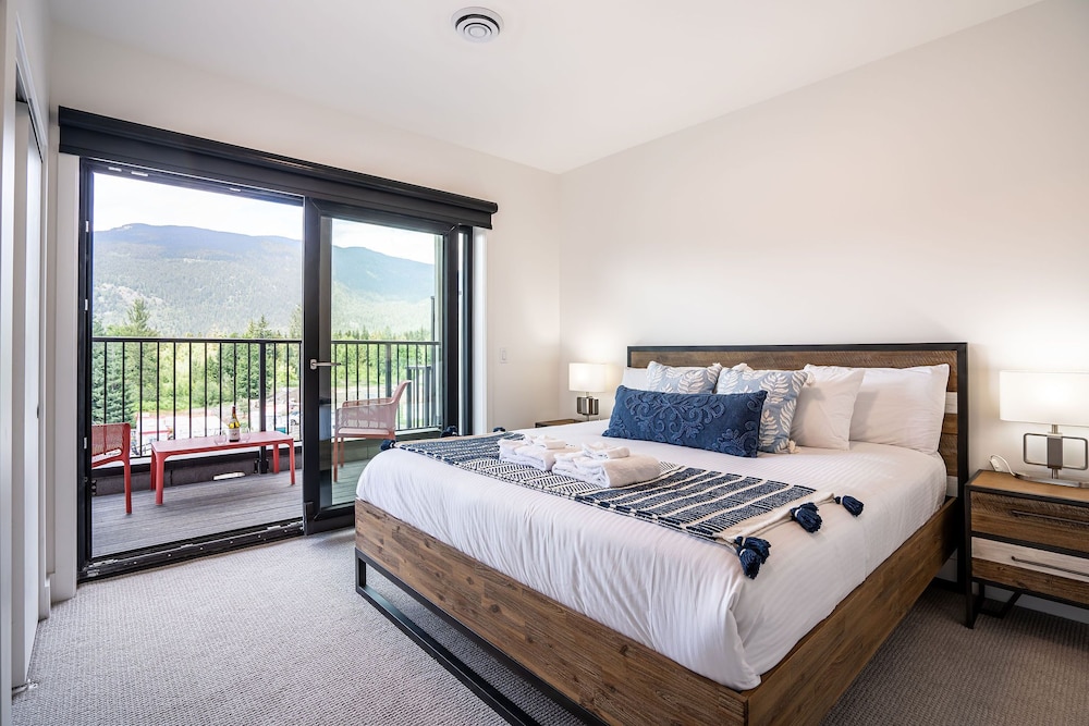 Stoke House by Revelstoke Vacations