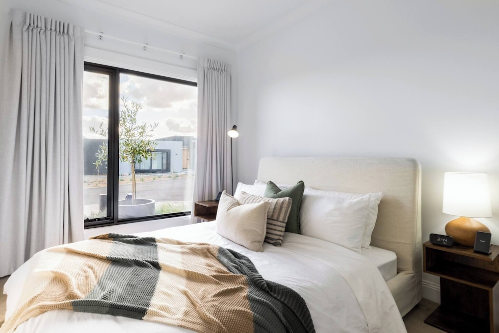 1 Beach House - Award-winning Luxury Smart Home
