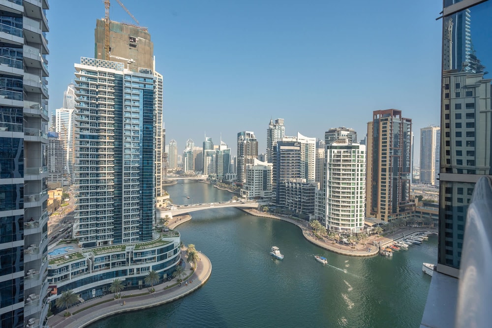 1 Bedroom That Sleeps 4 With Great City Views