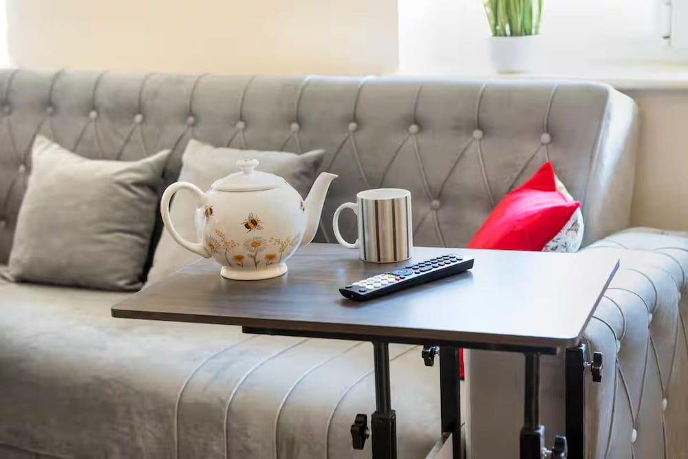 Leicester1br-wifi-modernapt-kitchen-sleeps2