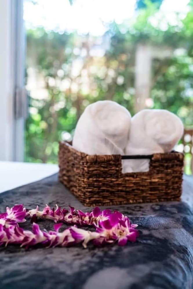 Signature Residences at Maui Banyan
