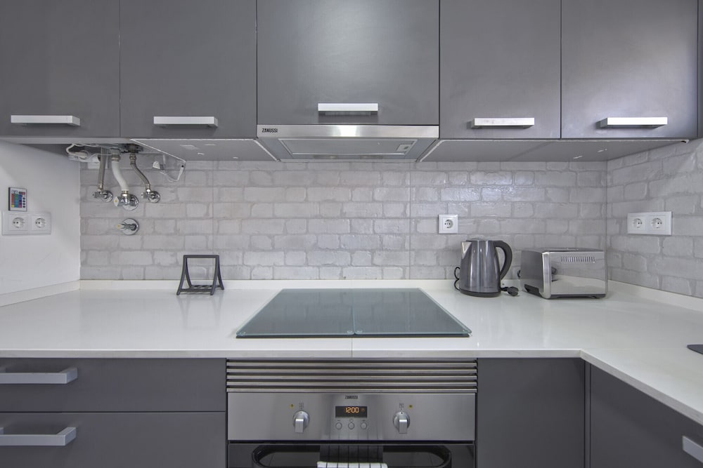 Olivais Modern by Homing