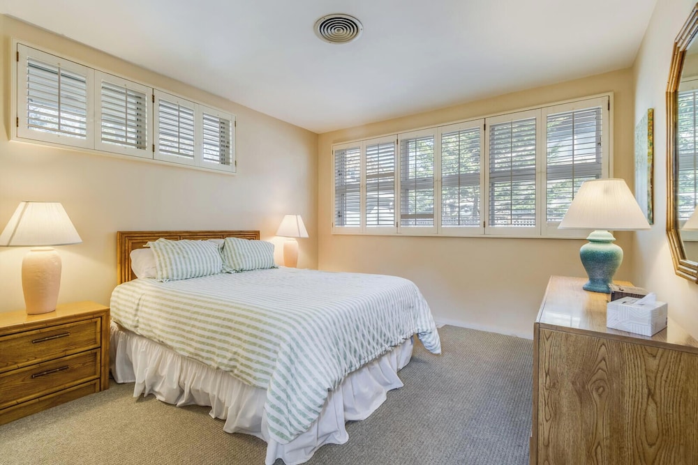 OAK Avenue 77