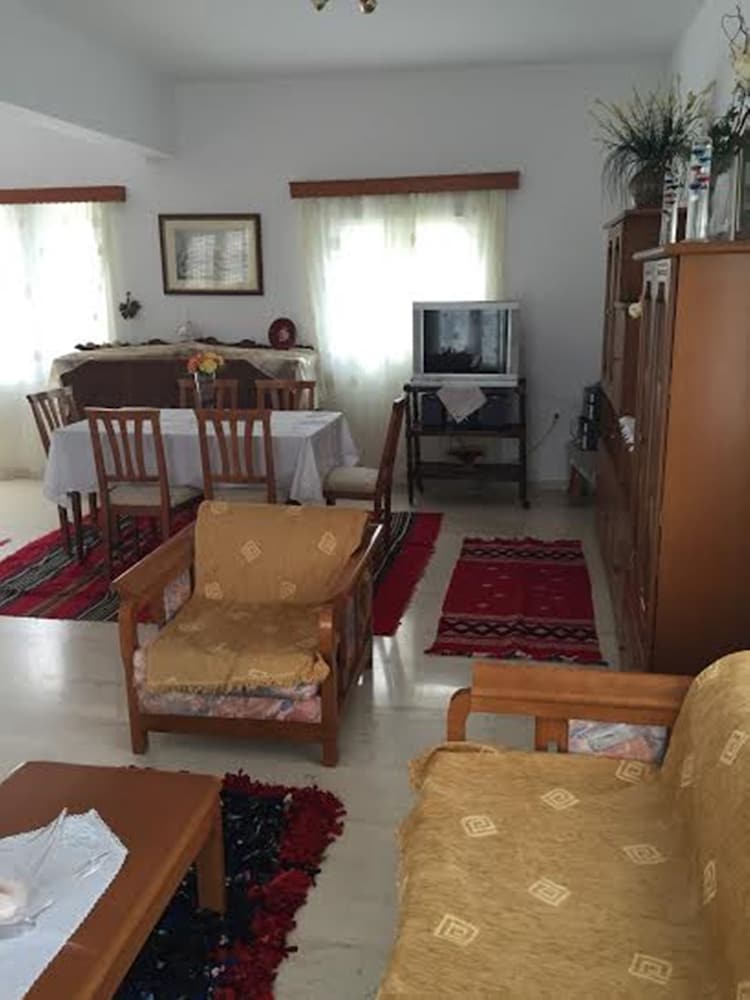 Kavousanos Apartments