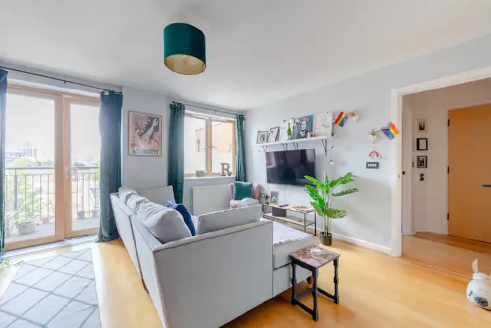 Stunning & Chic 1 Bedroom Flat - Plaistow!