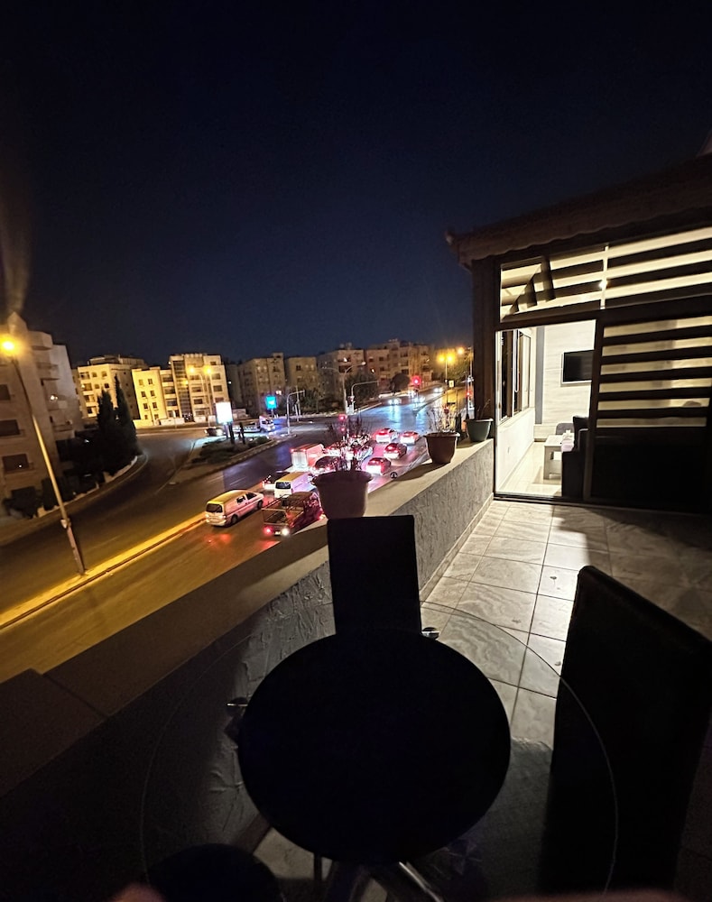 Charming Amman Apartment With Electric Heating & Pool Access