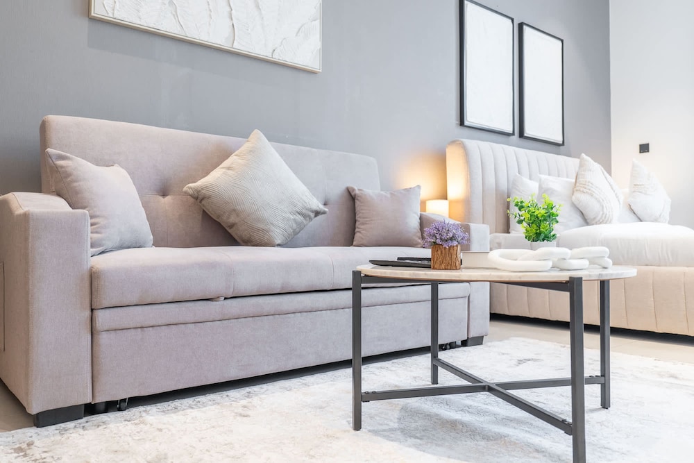 Spacious and Stunning Studio in The Heart of JVC